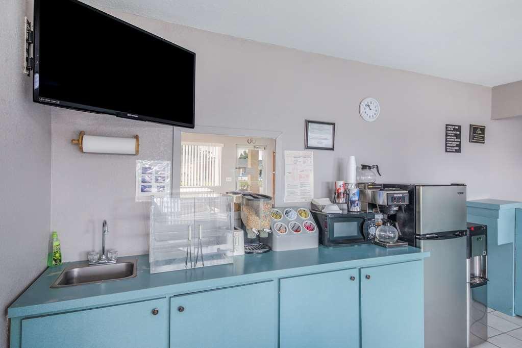 Americas Best Value Inn Giddings Esterno foto