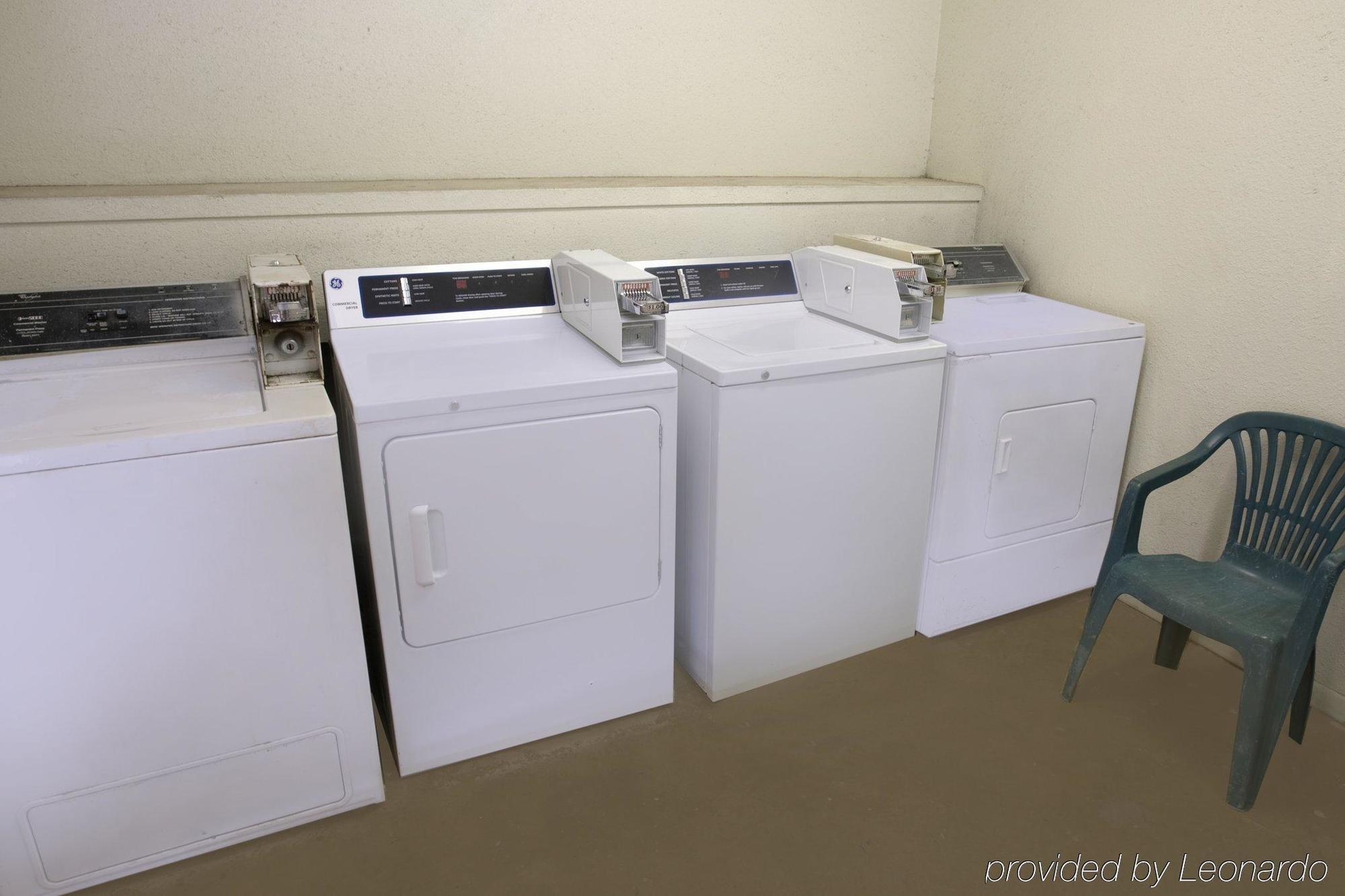 Americas Best Value Inn Giddings Servizi foto
