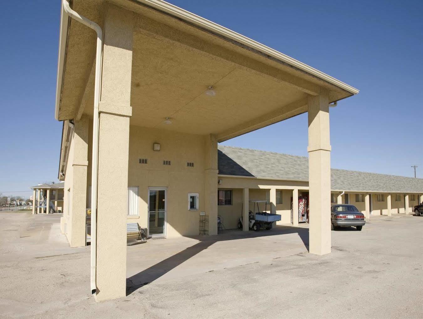 Americas Best Value Inn Giddings Esterno foto